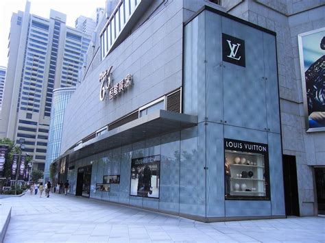 Louis Vuitton plaza 66